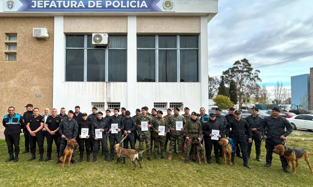 Capacitación en búsqueda de personas con canes