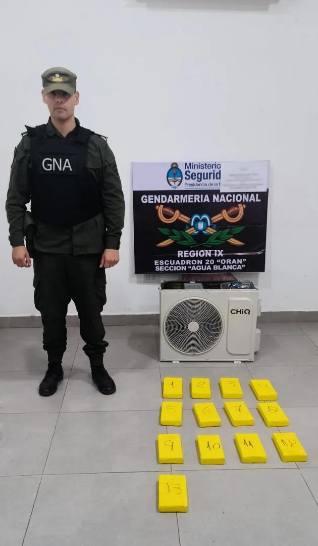 Hallan cocaína dentro de un aire acondicionado abandonado