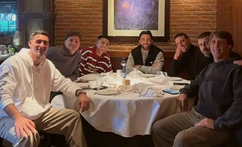 El entrenador visitó el entrenamiento del equipo del Cholo