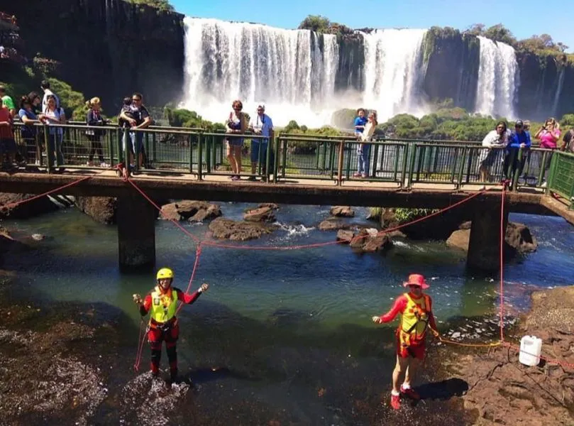 Recupero de monedas-en-Cataratas