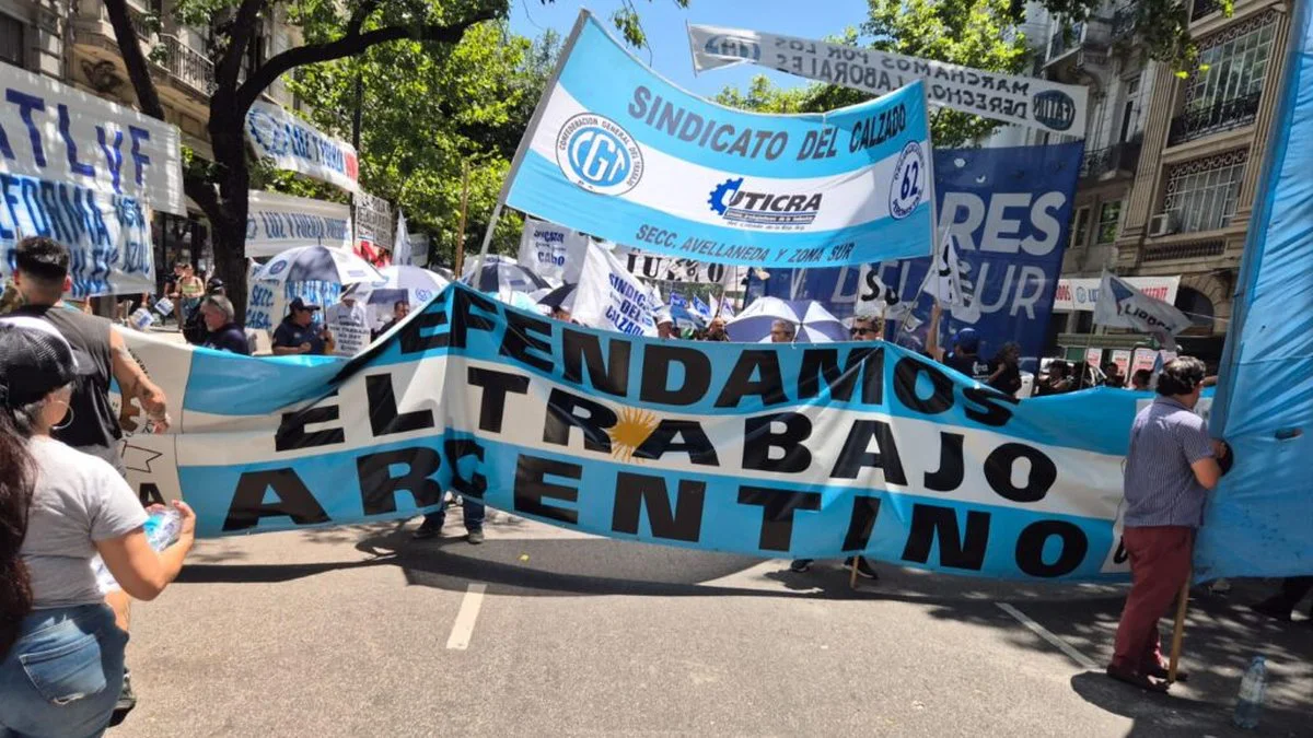 Zapatazo solidario