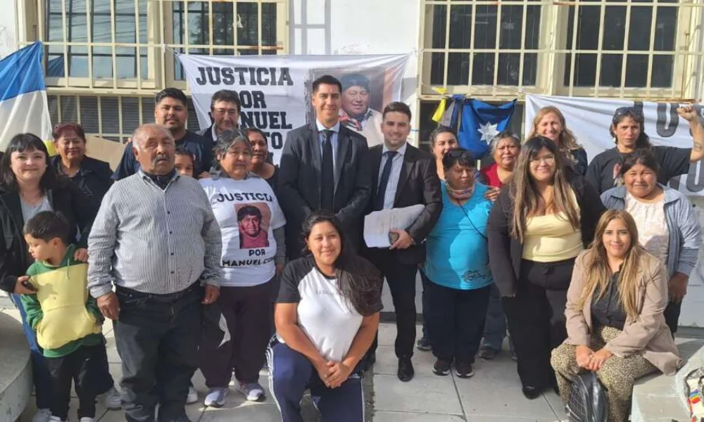 Familiares del hombre asesinado
