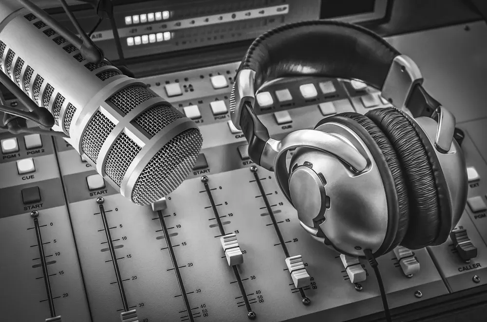Radio (Foto: EyeEm/Freepik)