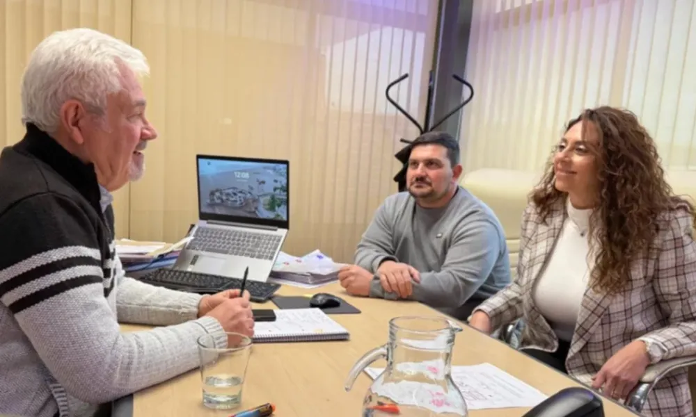 Reunión de Claudia Loyola en el IPV