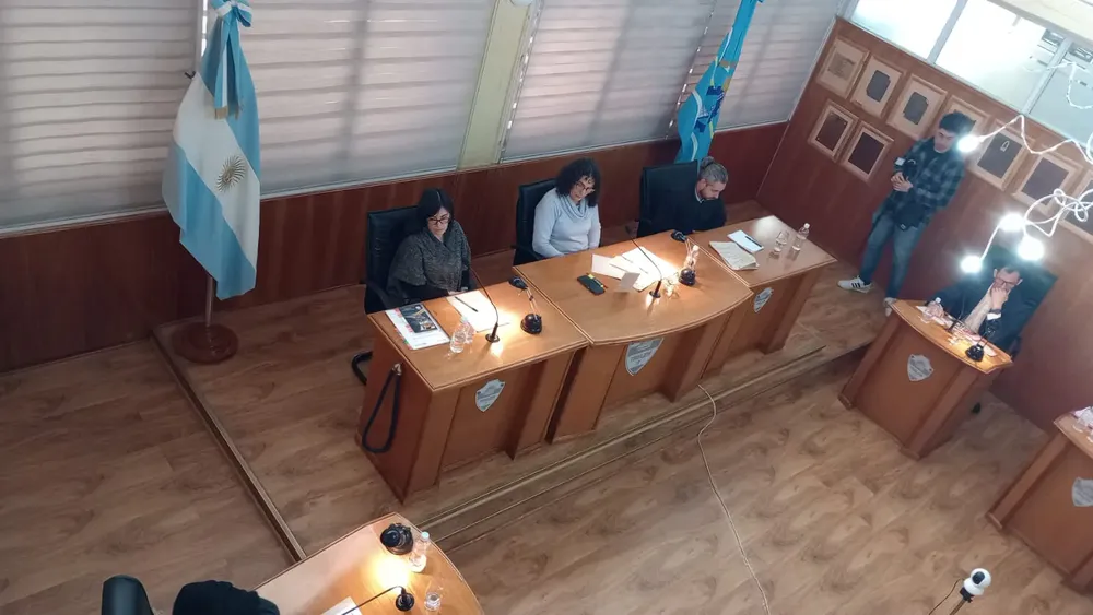 El Concejo Deliberante aprobo la prorroga del contrato de Ashira