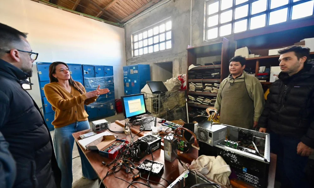 Tacceta y Torres recorrieron planta de resíduos en Esquel