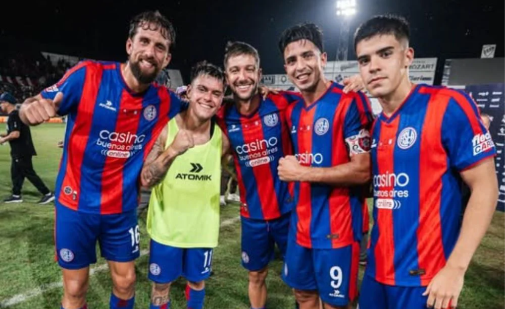El equipo, en pleno reacomodamiento interno, goleó sin equivalencias y avanzó en la Copa Argentina.