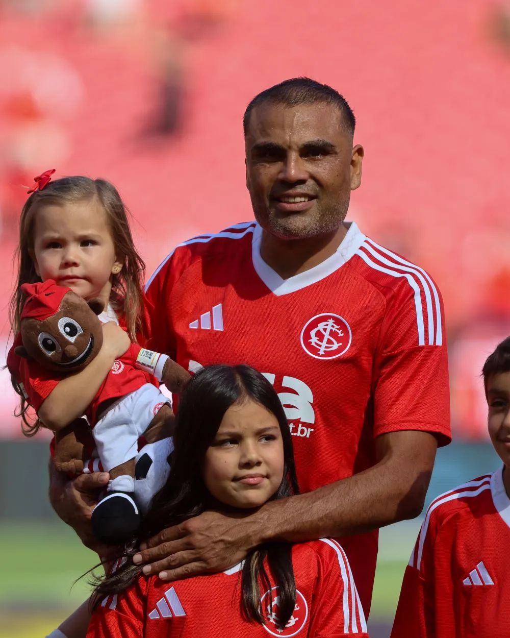 Gabriel Mercado abrió el marcador con un frentazo preciso.