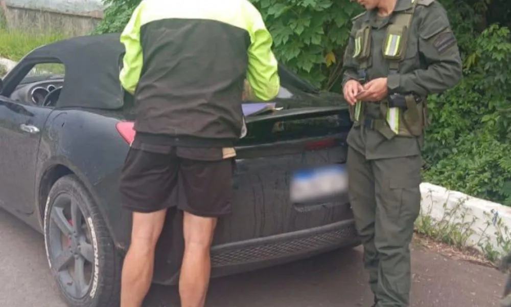 Secuestran un auto de alta gama con ingreso ilegal al país