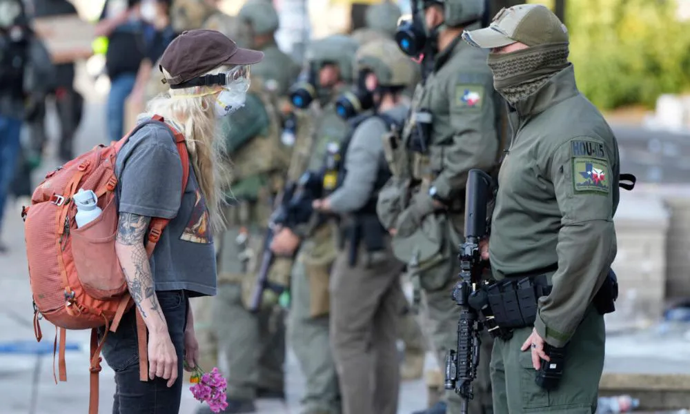 Redradas migratorias del ICE en Houston. Foto: AP - Jenny Kane / RFI