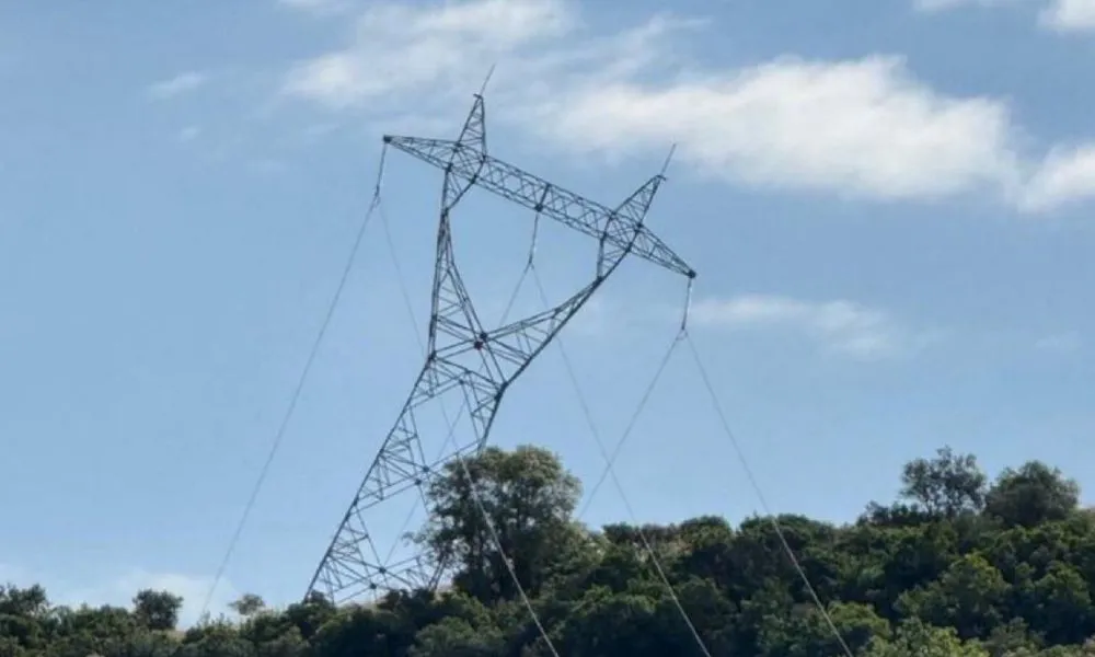 Atentado a torre de energía en Niza Foto: UHN Plus