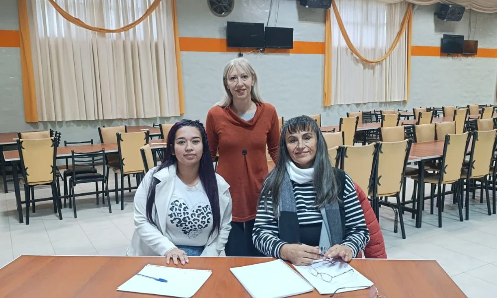 Madryn suma estudiantes para cuidar adultos mayores