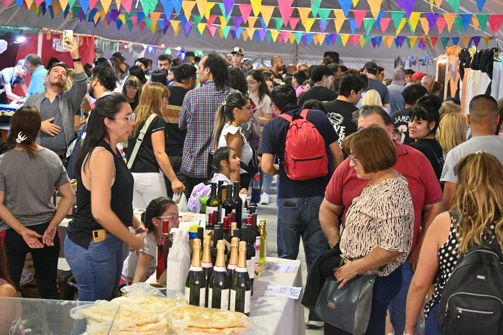 La Feria de Pescadores Artesanales vuelve a Madryn