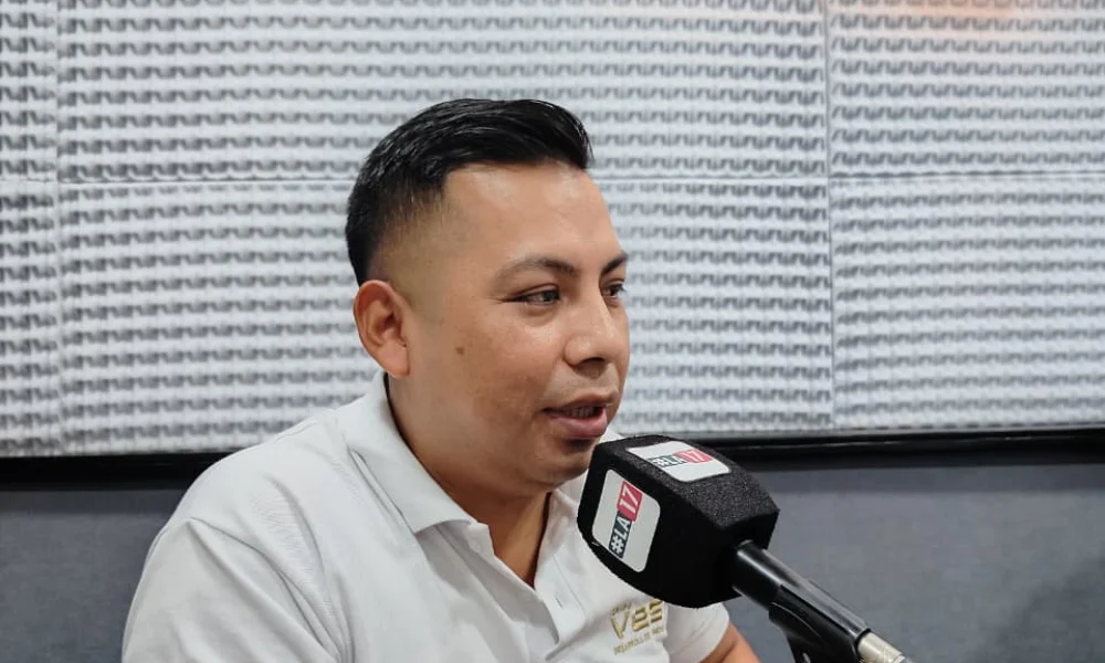 Daniel Pérez, Grupo Vest