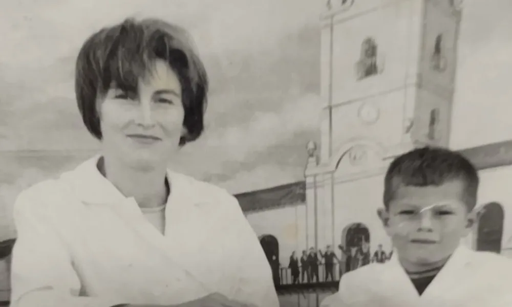 Escuela 84 de Madryn aniversario 9