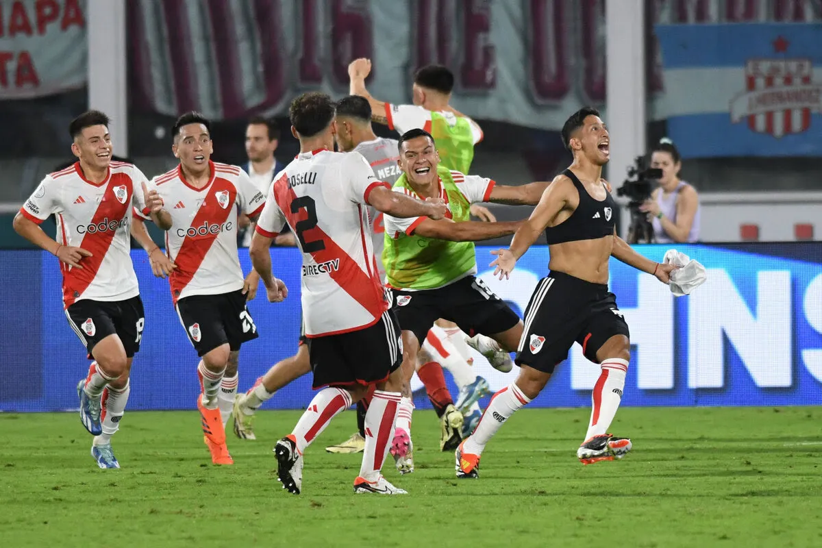 RIVER LO GANÓ EN EL FINAL Y SE QUEDÓ CON LA SUPERCOPA
