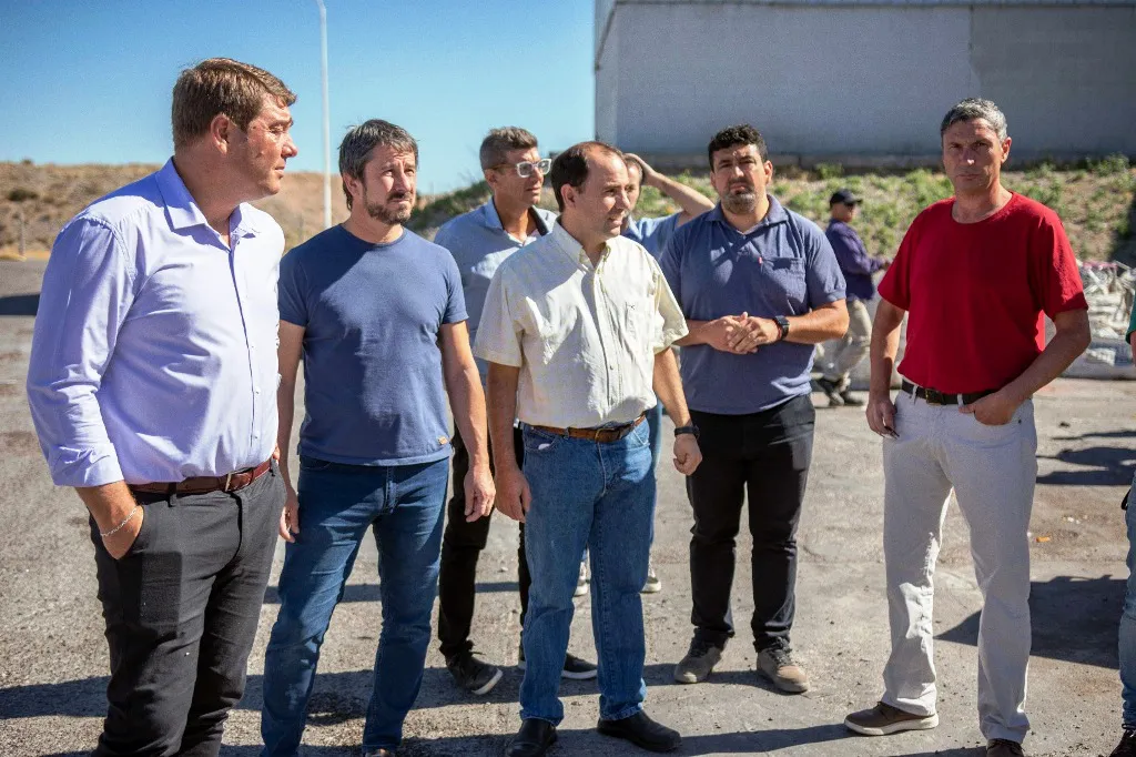 Biss-recorrio-junto-a-Merino-la-planta-del-GIRSU-de-la-ciudad-de-Trelew-1
