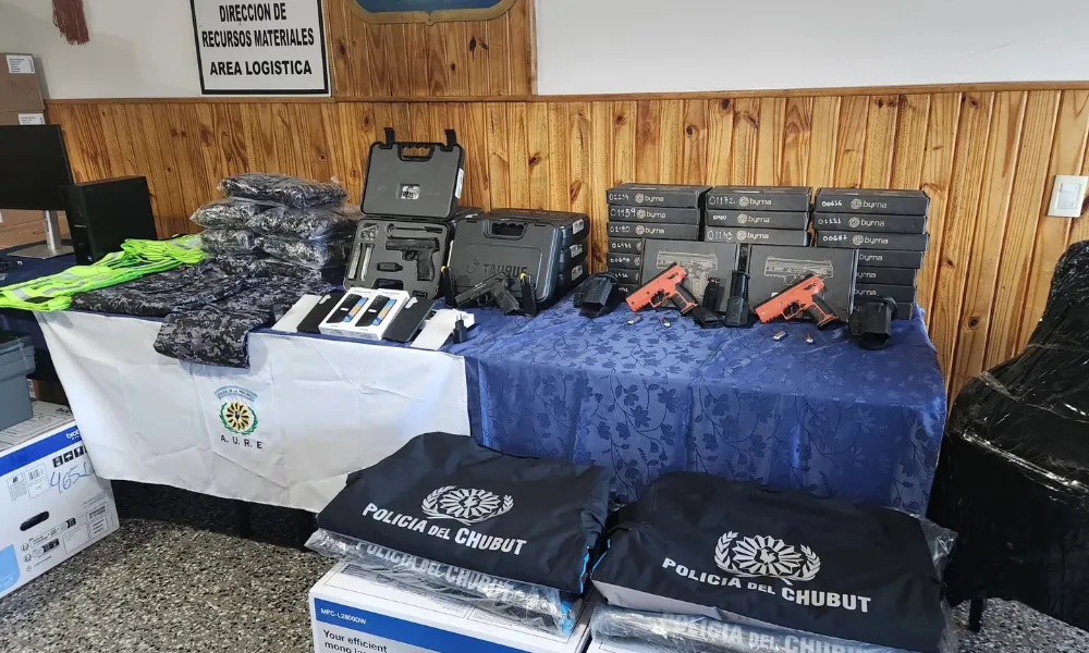Equipamiento policial para Esquel