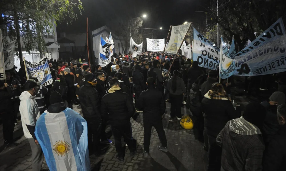 Protesta de policías en Santa Cruz FOTO Opi Santa Cruz