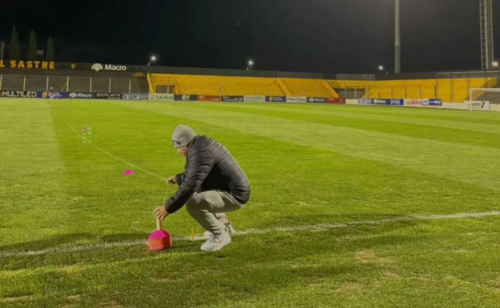 La Conmebol inspeccionó el estadio Abel Sastre del Deportivo Madryn