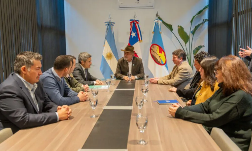 Comodoro y Aysén estrechan lazos en turismo y conectividad durante la Expo 2025