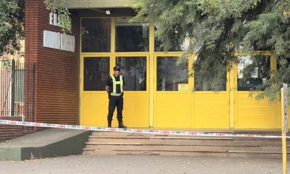 El nuevo detenido fue localizado en una zona alejada del lugar del crimen.