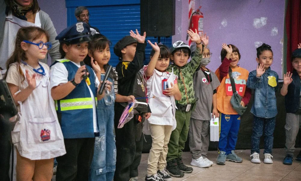 Escuela 47 de Rawson premia a trabajadores locales