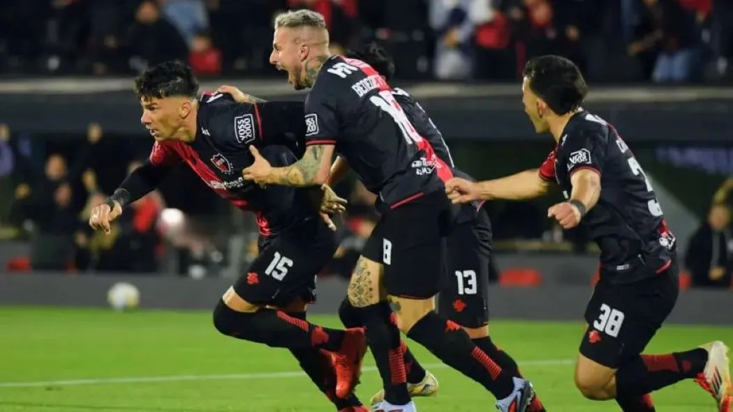 Newell’s volvió a festejar en el Parque y se acomoda.