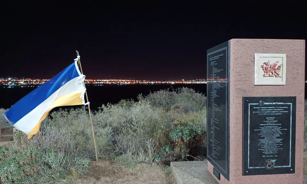 Bandera rogativa en Madryn