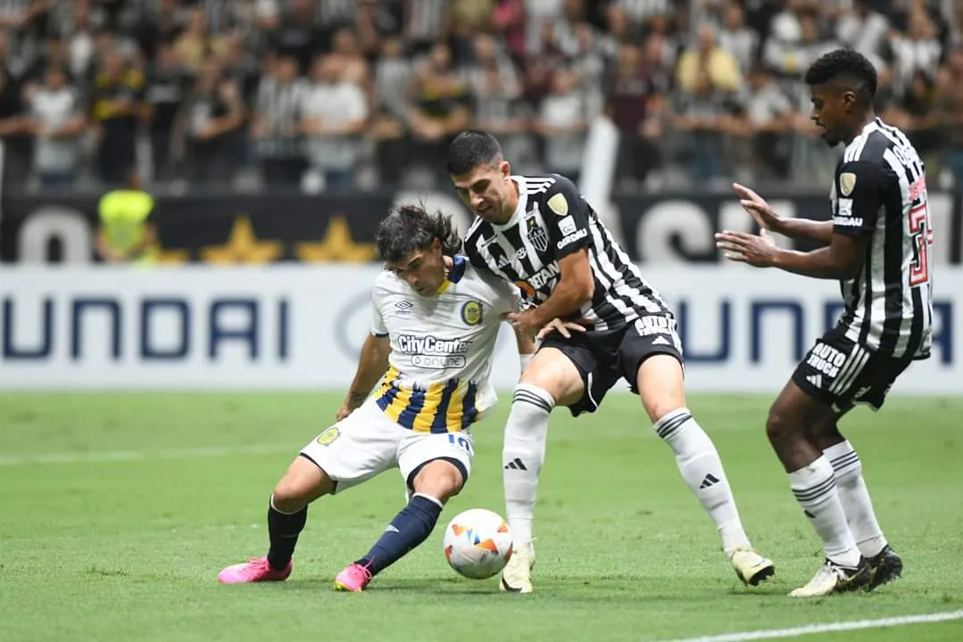 EL ATLÉTICO MINEIRO DE MILITO LE GANÓ A CENTRAL
