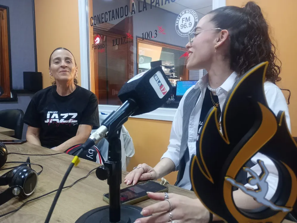Pía Llorens y Ariela Menardo