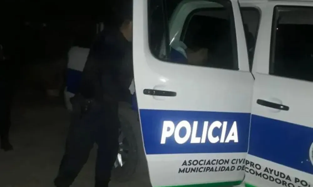 Se entrego el policía acusado