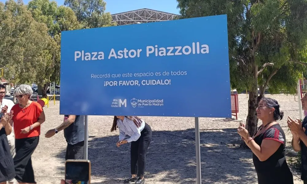 Inauguración de la plaza Astor Piazzolla
