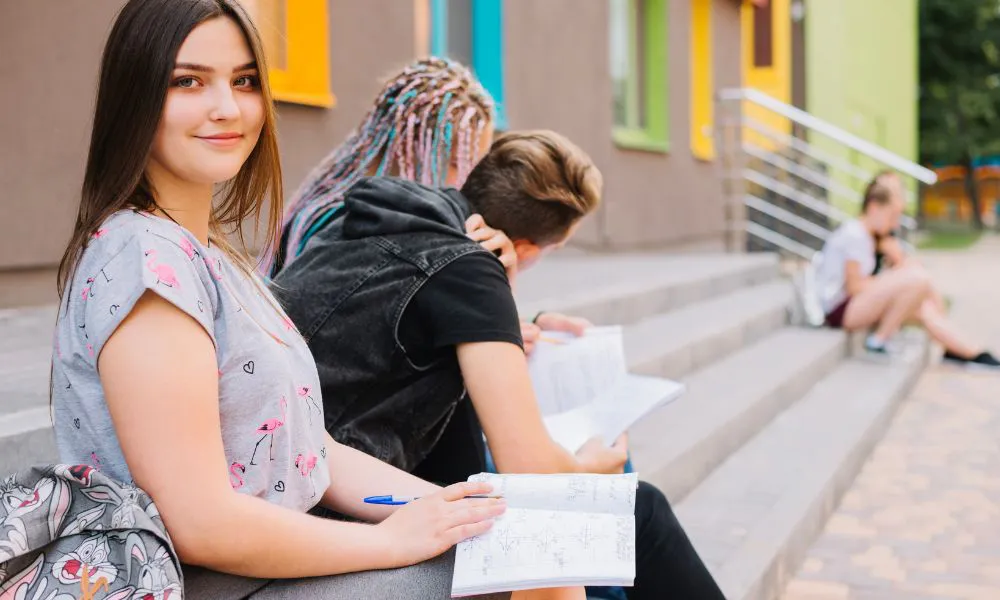 Estudiantes universitarios foto ilustrativa Freepik