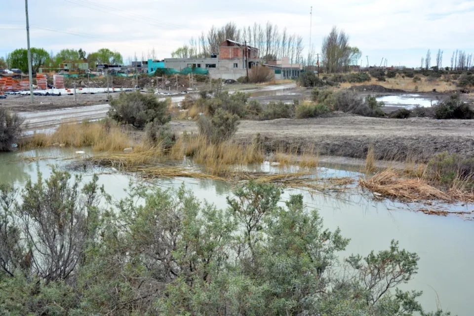 Canal por desbordar Trelew 1