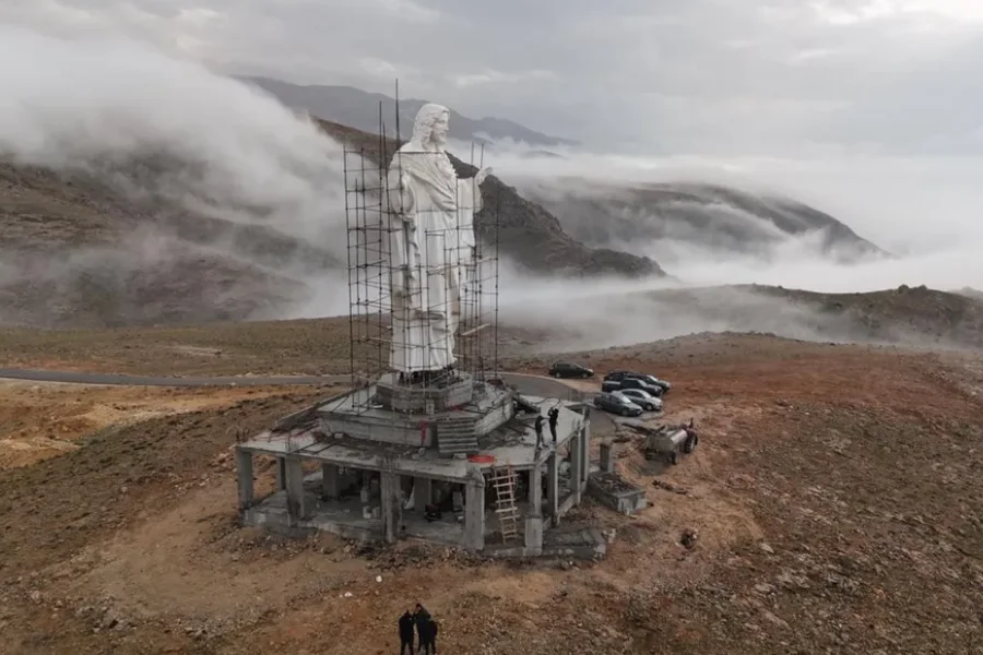 Estatua del Cristo Redentor en Líbano