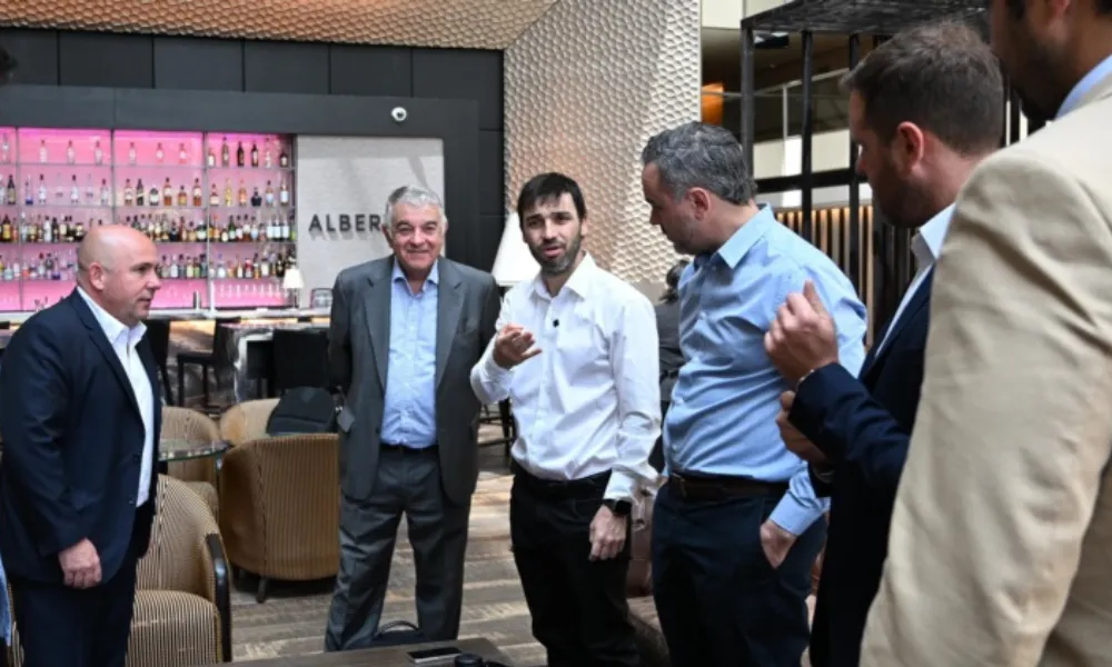 Gustavo Sastre, Ignacio Torres y el grupo inversor
