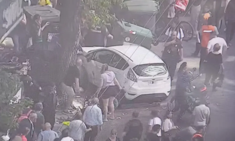 conductor atropelló a varios peatones