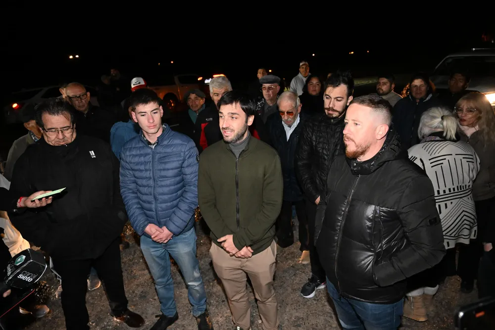 Autoridades presentes en la inauguración Autoridades presentes en la inauguración