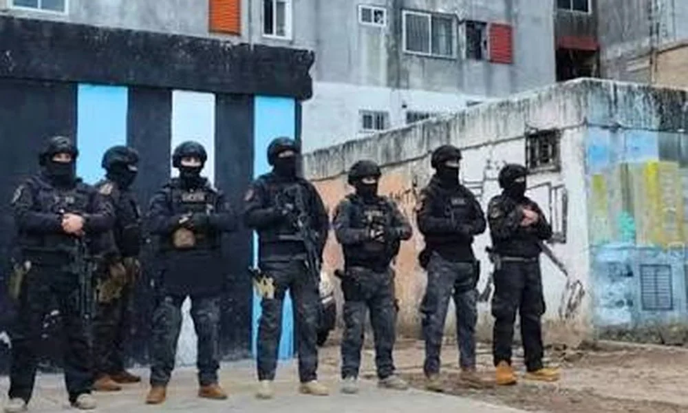 Operativo en Fuerte Apache