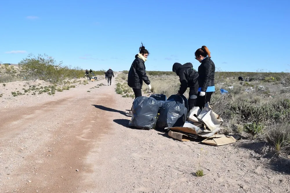 limpieza ruta sierra grande 3_11zon
