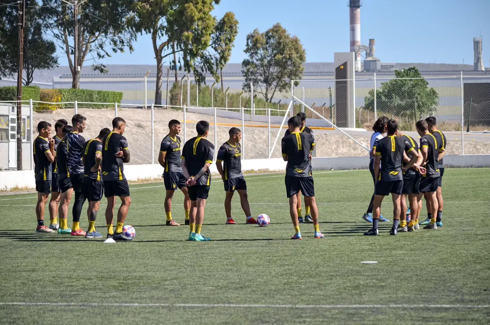 CON ESMERADO, EL AURINEGRO ARRANCÓ LA PRETEMPORADA