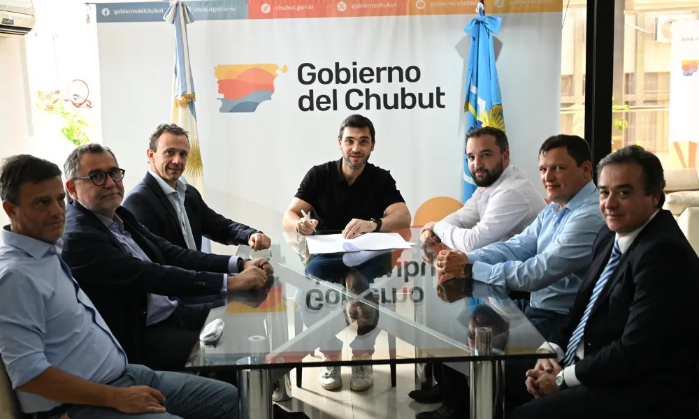 Firma del inicio de obras en la Doble Trocha