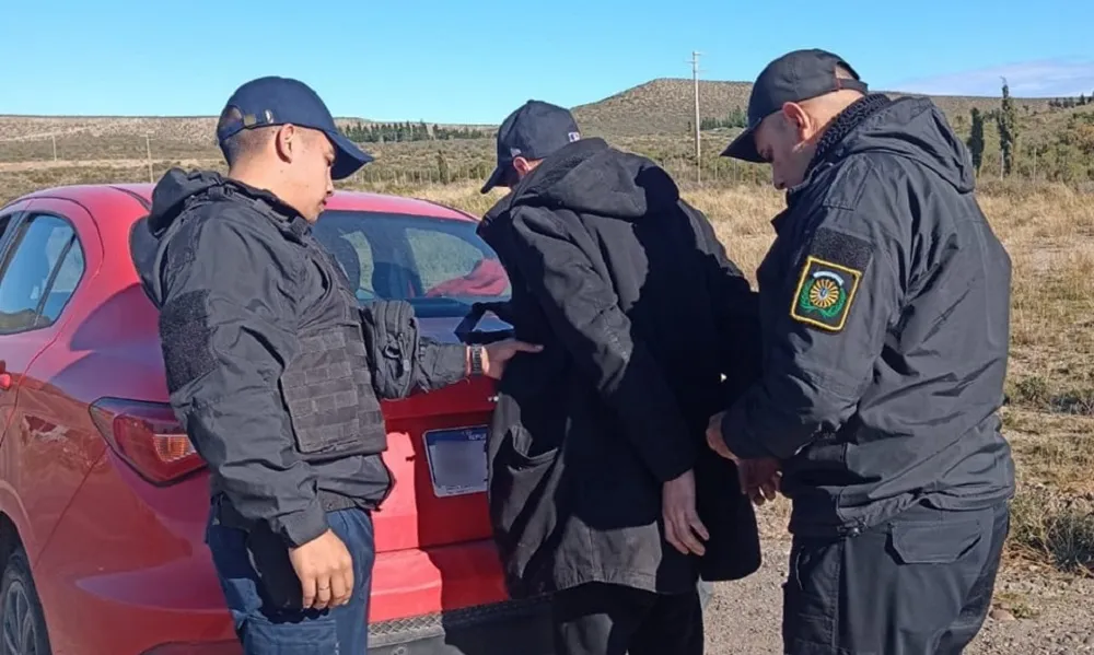 Detención en Rada Tilly