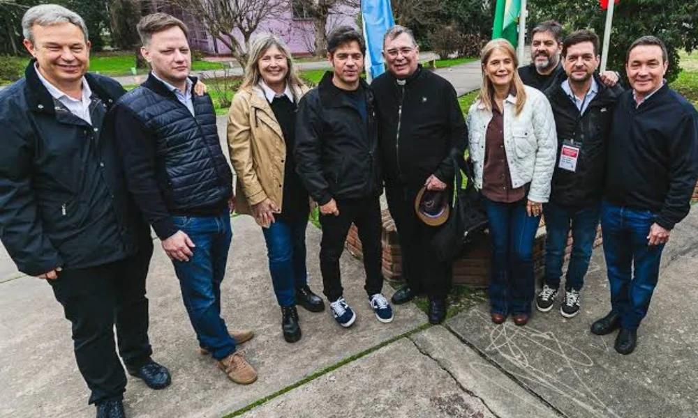 Axel Kicillof en el encuentro que organizó la Iglesia con dirigentes políticos, jueces y sindicalistas