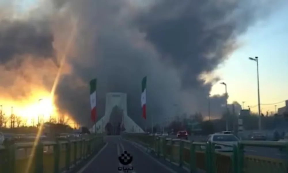 Un dron iraní impactó en el consulado de Estados Unidos en Dubai y provocó un incendio.