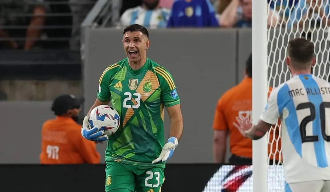 El festejo de gol del Dibu
