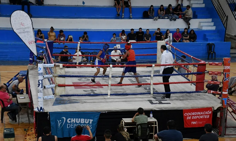 Narváez evalúa boxeadores 
