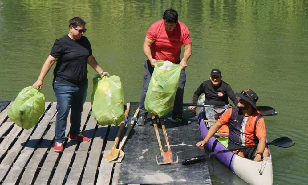 Día de limpieza en el río