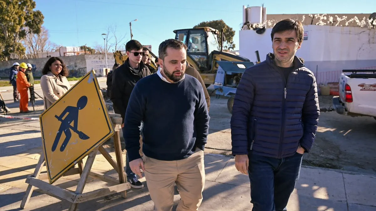 Torres recorriendo obras de conducto pluvial en Comodoro